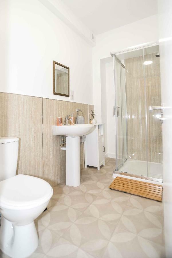 Stafford Modern Apartment Абердин Экстерьер фото